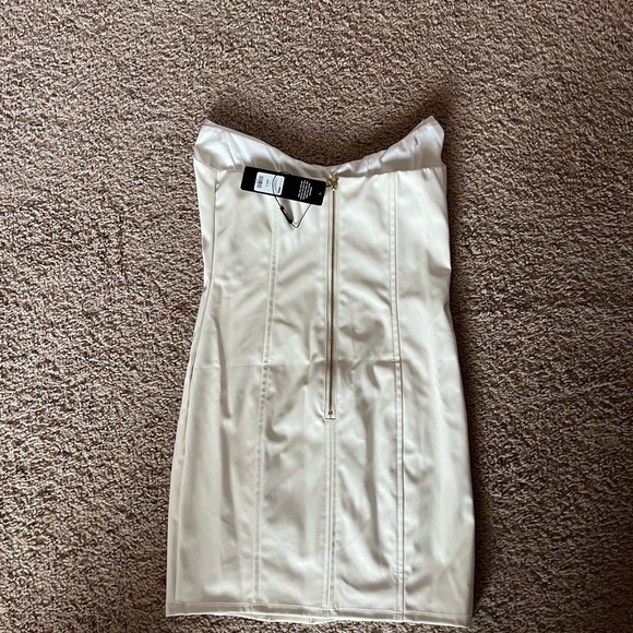 Brand, new, strapless Fashion Nova dress👗 - Picture 4 of 5